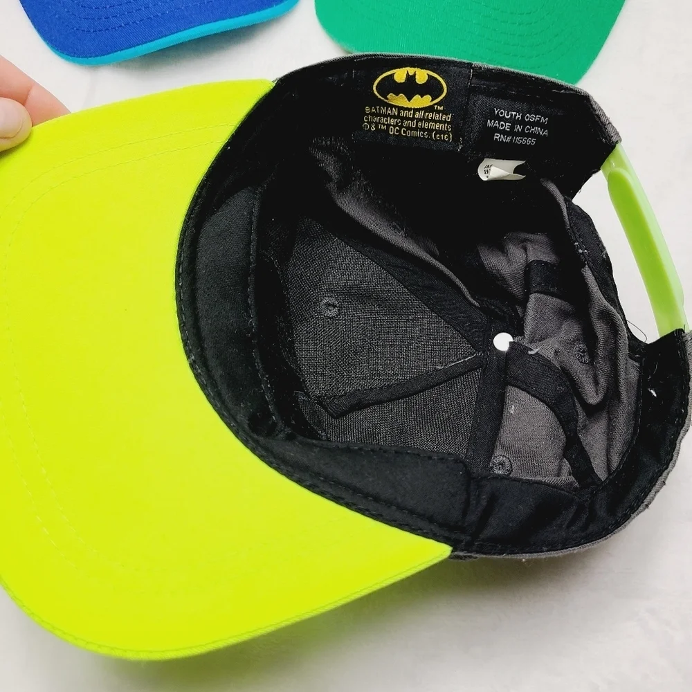 4 X bundle of hats jinx, skilanders,batman( one size) , h&m(4-6)